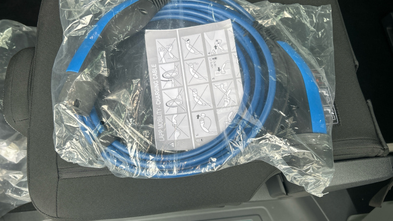 Ford Tourneo Custom 340 L2 Petrol Fwd 2.5 PHEV 232ps H1 Zetec 8 seater Auto